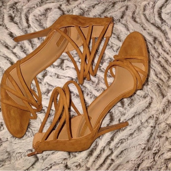 Forever 21 Strap Brown heel - Picture 1 of 4
